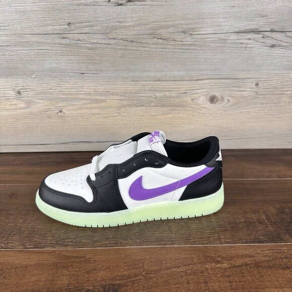 Nike Air Jordan 1 Low OG GS Size 7 Black Volt Tint HF0410 001 Glow in the Dark - Picture 2 of 9